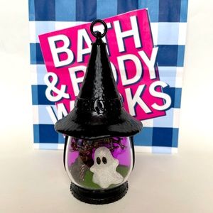Bath & Body Works Ghostly Light Up Wallflower Holder.